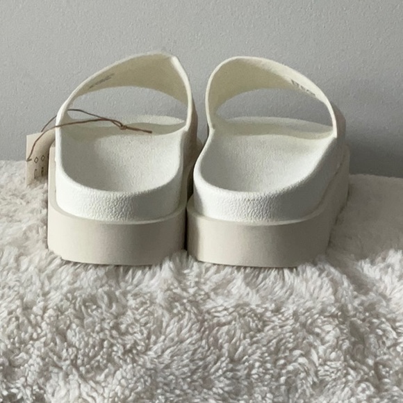 Adidas ADILETTE BONEGA W White/White Size10 (W) - Picture 6 of 7